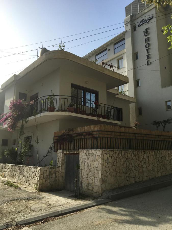 Private Apartment At Guest House Hektor & Aferdita Вльора Екстер'єр фото