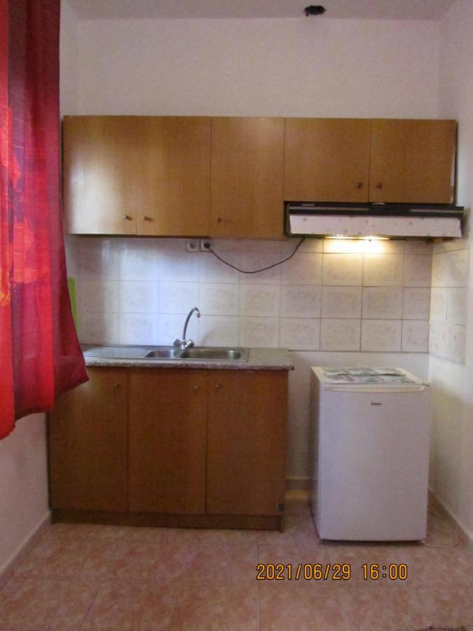 Private Apartment At Guest House Hektor & Aferdita Вльора Екстер'єр фото